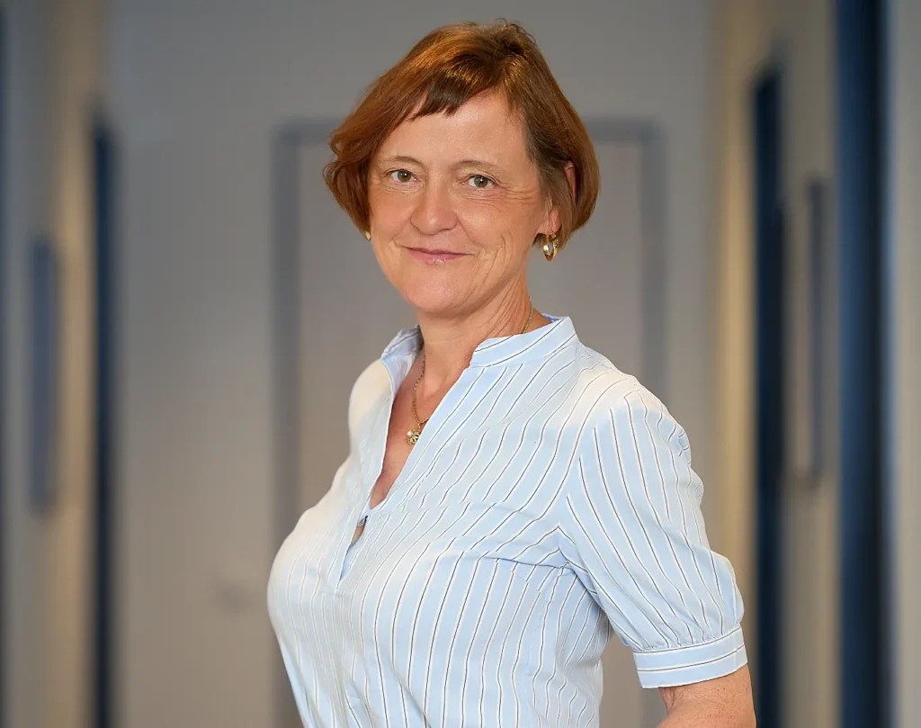 Portrait Petra Neumann – Rechtsanwältin für Familienrecht bei Kanzlei Dr. Kleffmann Dortmund und Hagen (Ansprechpartnerin Online-Scheidung)